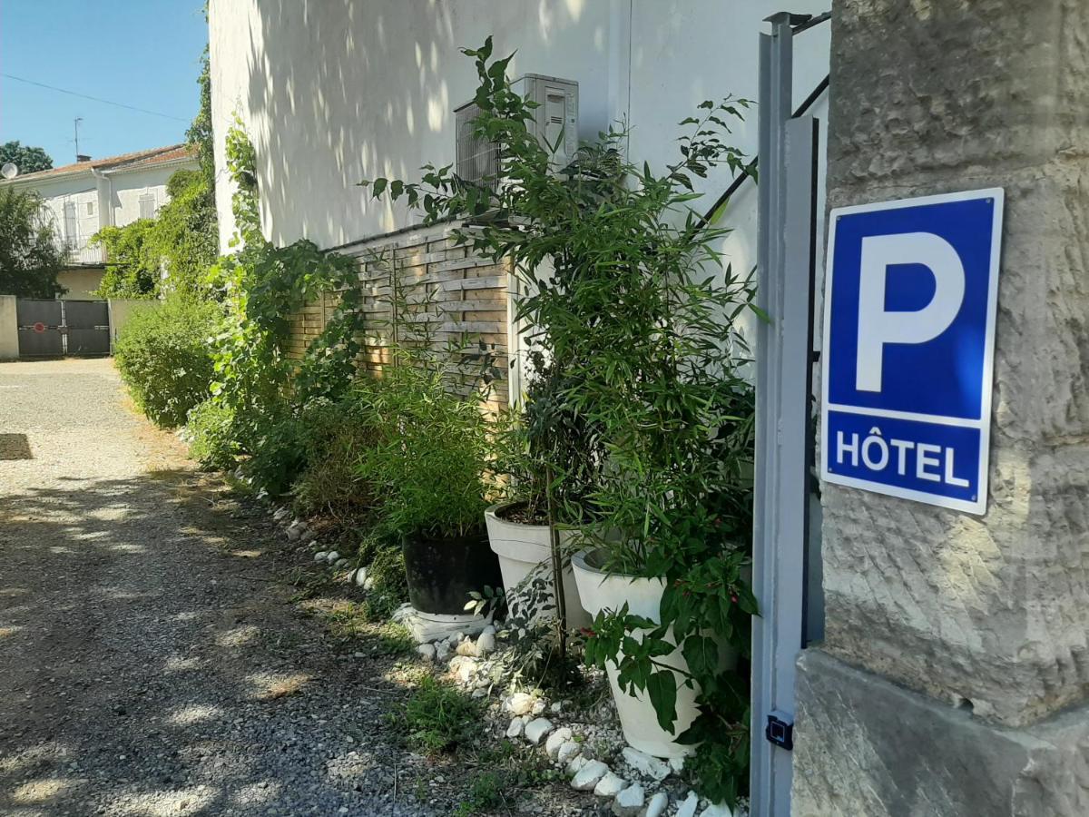 Hotel La Tour Des Fees Quissac  المظهر الخارجي الصورة