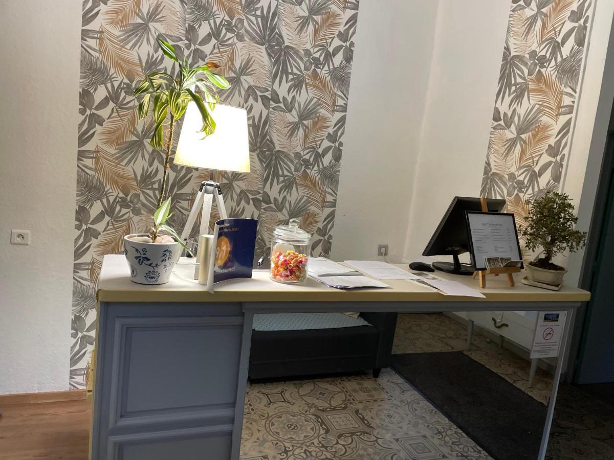 Hotel La Tour Des Fees Quissac  المظهر الخارجي الصورة