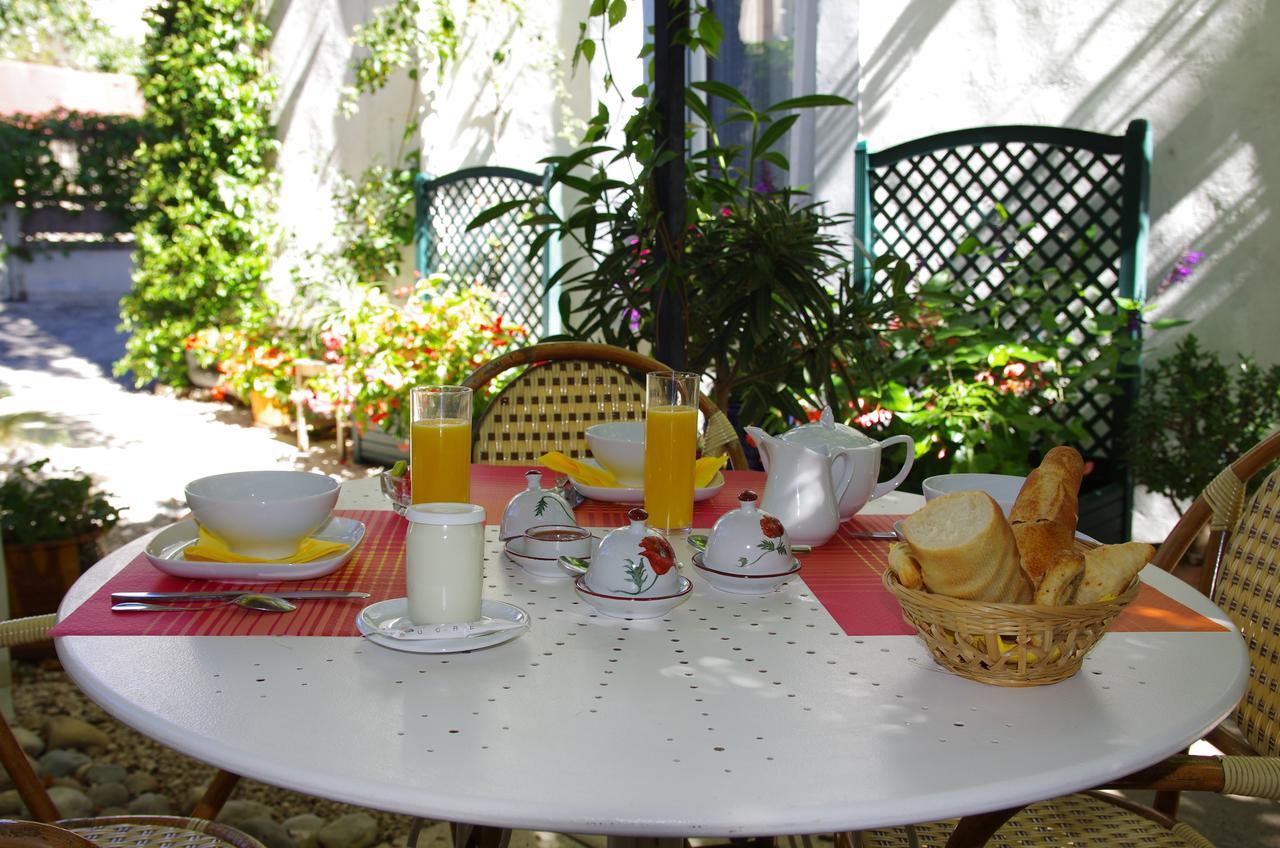 Hotel La Tour Des Fees Quissac  المظهر الخارجي الصورة